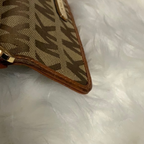 👜Vintage MICHAEL KORS monogram canvas wallet👛 - Picture 9 of 16